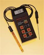 pH/MV/TEMPERATURE METER WITH AUTOMATIC CALIBRATION